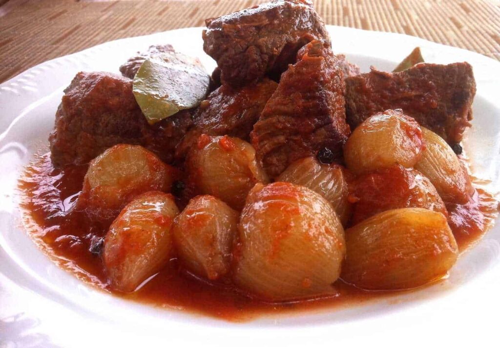 The 10 Most Popular Cretan Traditional Dishes - Gastronomy Tours mosxari stifado syntagi 1392x970 1 - Gastronomy Tours